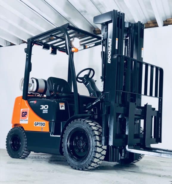 Doosan 6,000 lb, Dual Fuel Warehouse Forklift